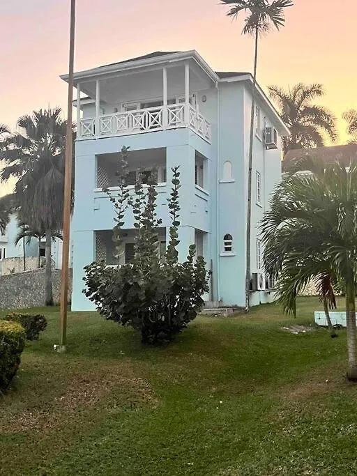Villa Na Penda-Oasis @ Point Village, Negril